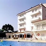 Marina Tossa Hotel *