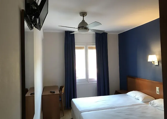 Marina Tossa Hotel *