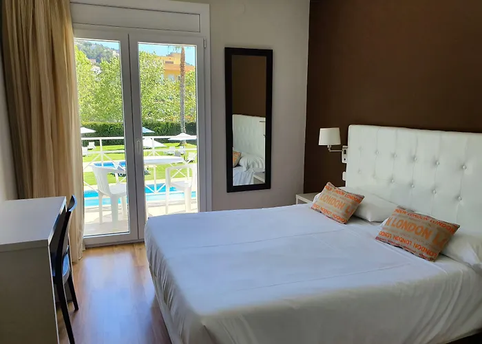 Marina Tossa Hotel *