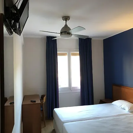 Marina Tossa Hotel *