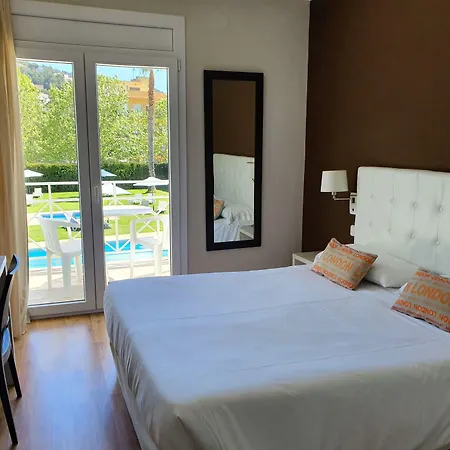 Marina Tossa Готель *