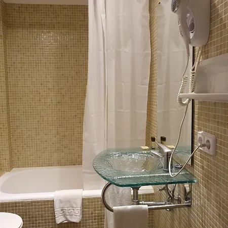 Marina Tossa فندق *