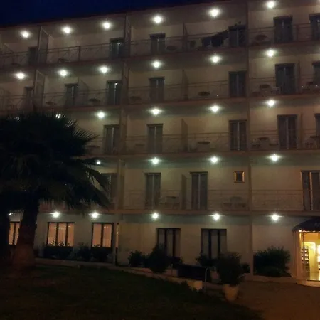 Marina Tossa فندق *