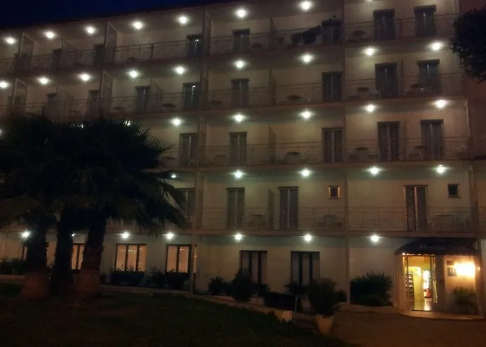Marina Tossa Hotel *